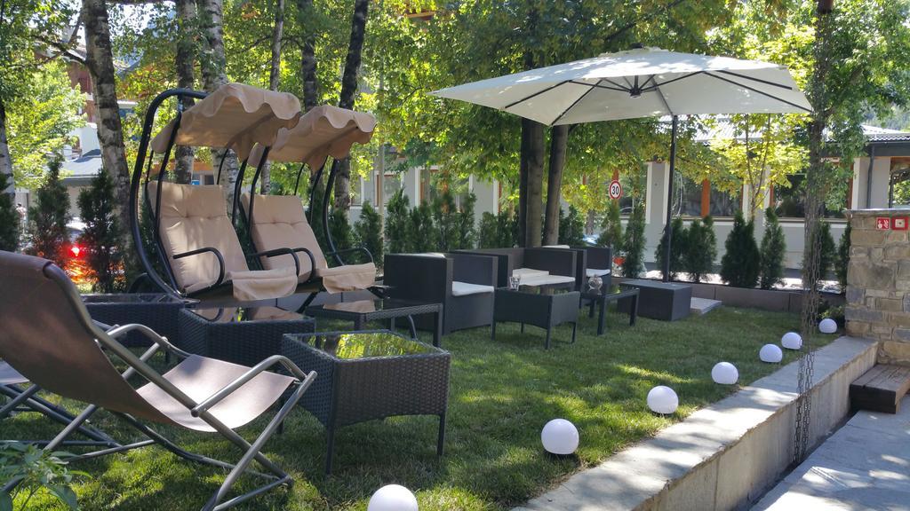 Hotel Lo Scoiattolo Κουρμαγιέρ Εξωτερικό φωτογραφία